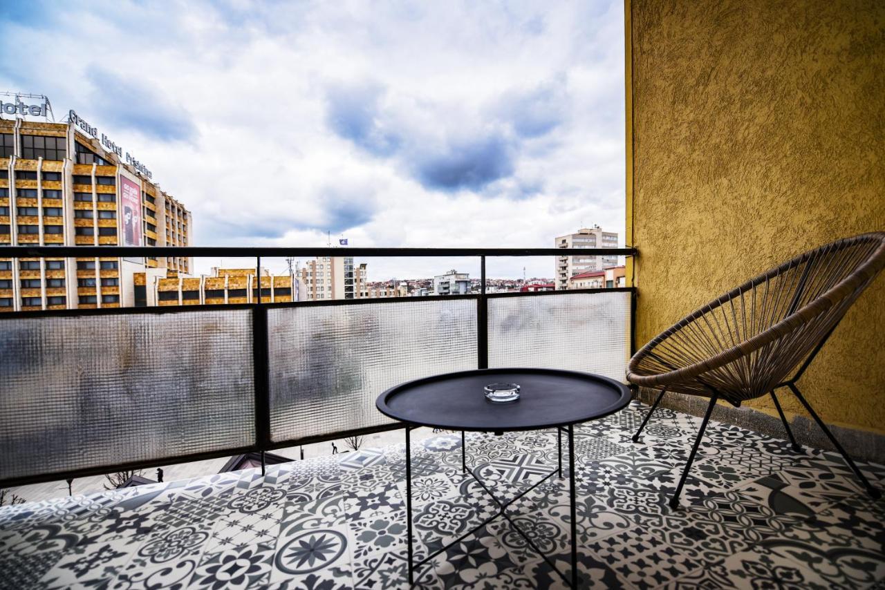 Cozy Bright Central Pristina Exterior photo