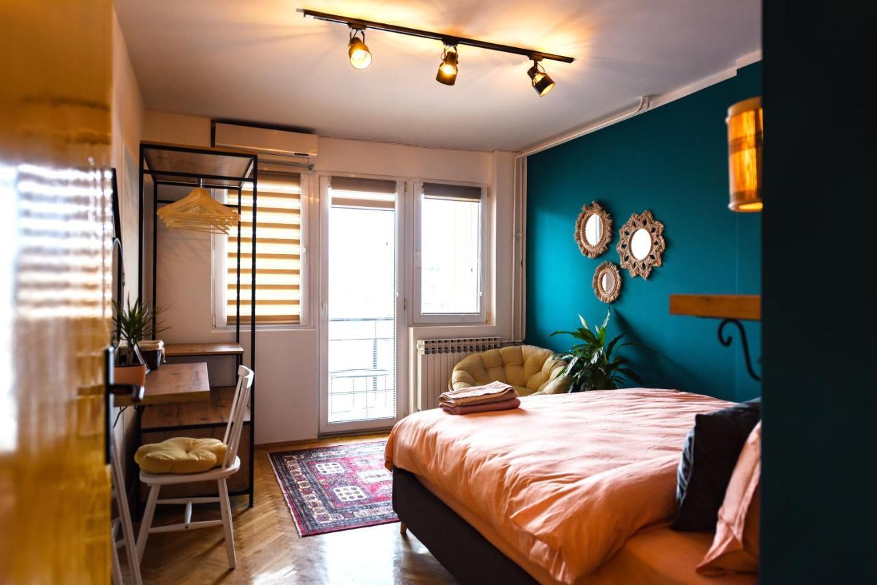 Cozy Bright Central Pristina Exterior photo